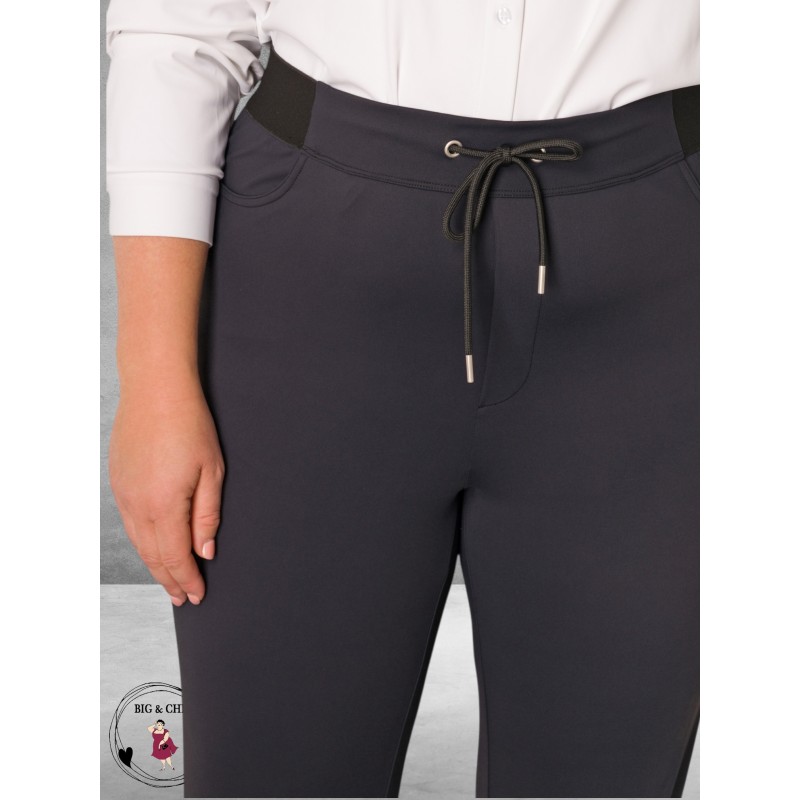 BASE LEVEL Travel Broek Zwart