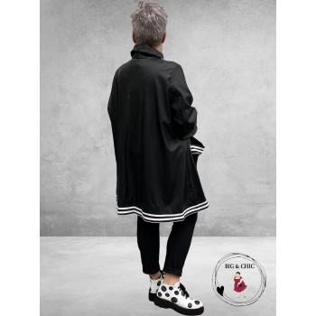 DYB Trendy Tussensjas Zwart Met Sporty Striping