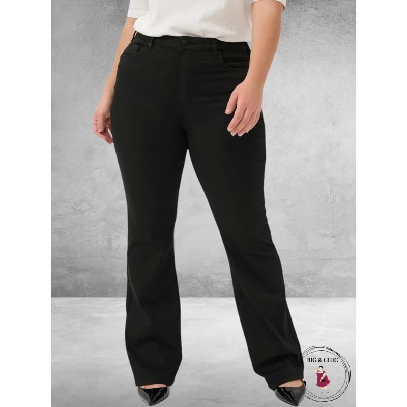 KAFFE CURVE Bootcut Jeans Dina Zwart