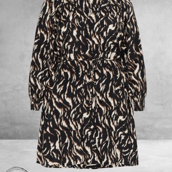KAFFE CURVE Jurk Milina Black/Brown Graphic Print