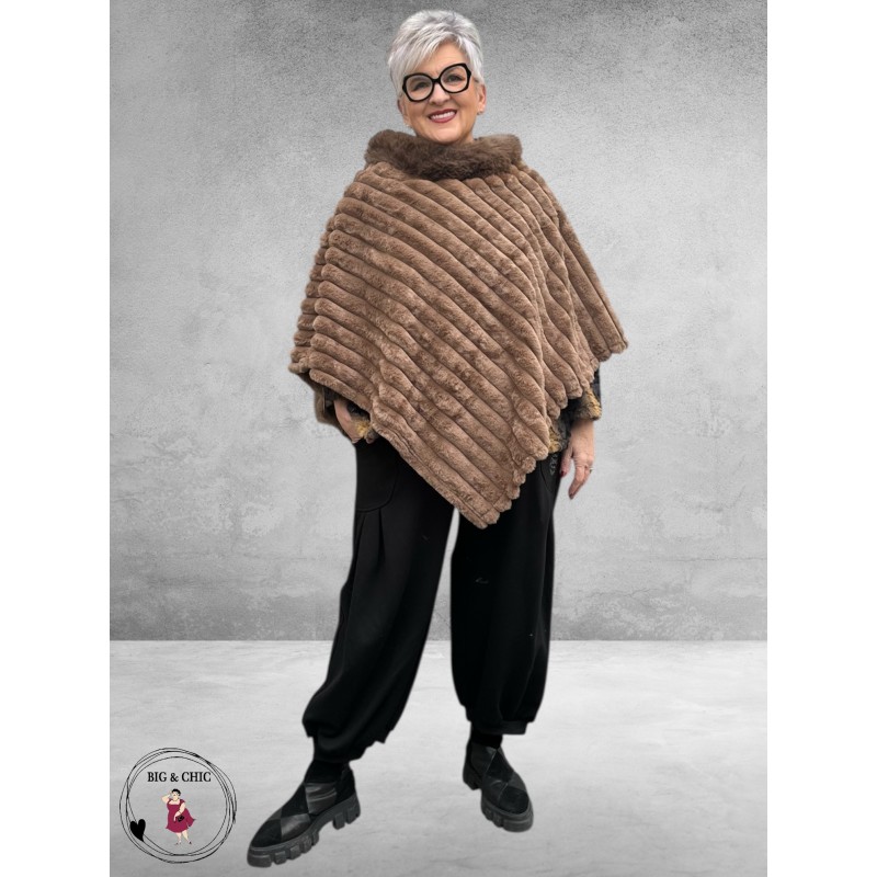 BG Poncho Fake Fur Beige