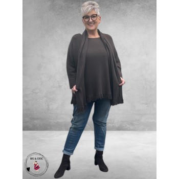 NOSTALGIA Gebreide Trui Donker Bruin Met Sjaal