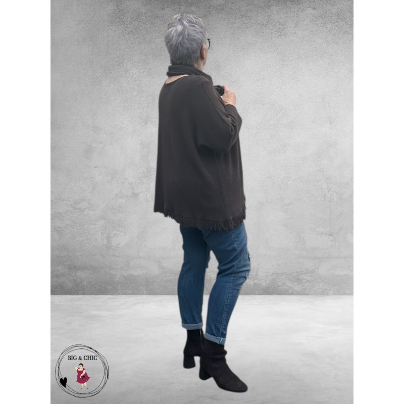 NOSTALGIA Gebreide Trui Donker Bruin Met Sjaal