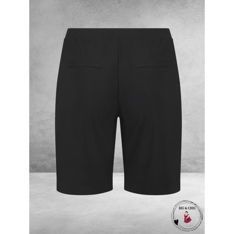 PLUS BASICS Shorts Black