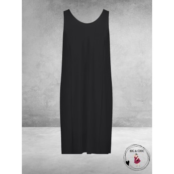 PLUS BASICS Mouwloze Jurk Zwart